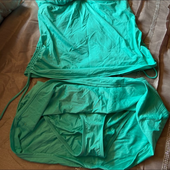 Tankini - Picture 2 of 6